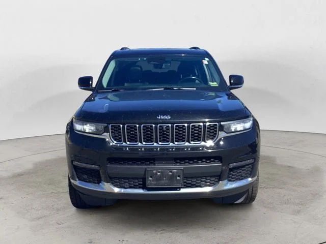 Used 2021 Diamond Black Jeep Limited image 8