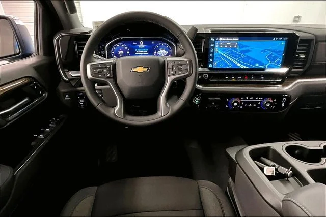Used 2025 Riptide Blue Metallic Chevrolet LT image 6