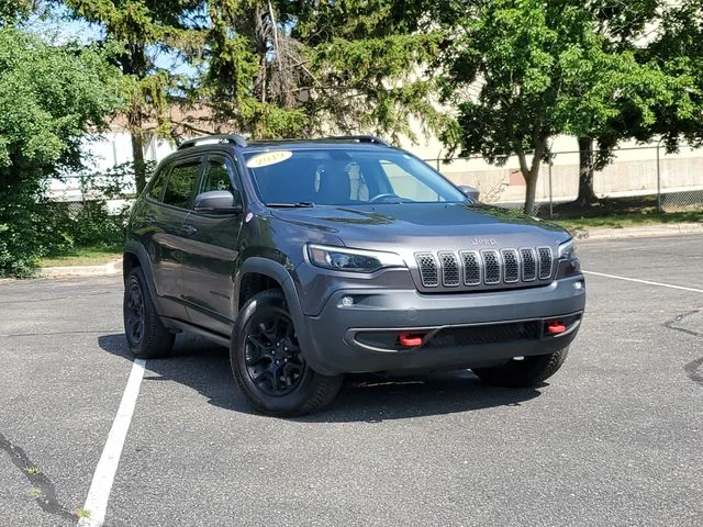 Used 2019 Gray Jeep Trailhawk image 39