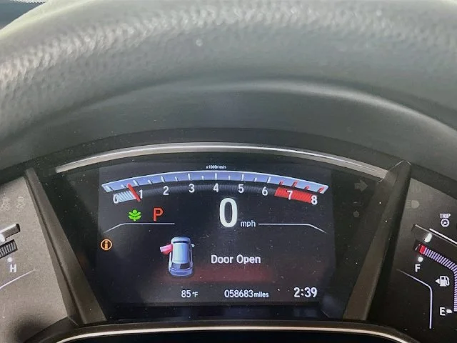 Used 2019  Honda EX image 11
