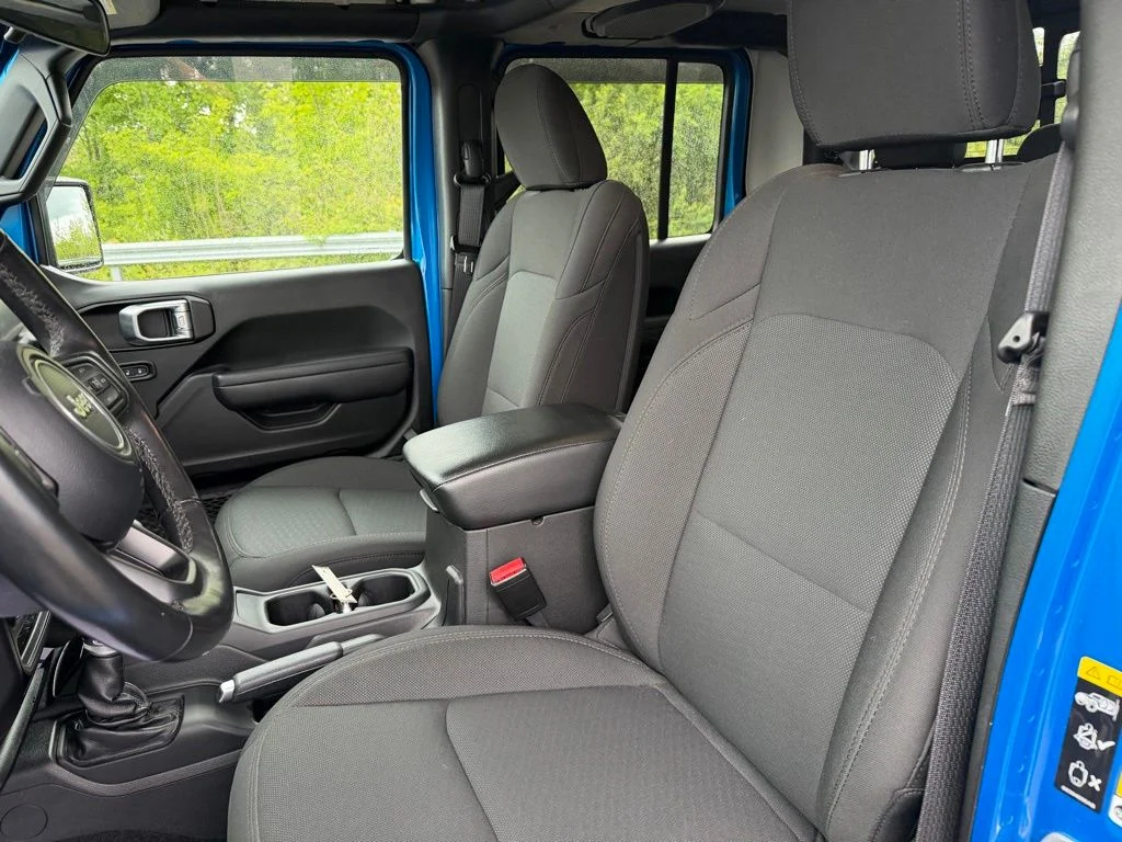 Used 2022 Blue Jeep Willys image 9