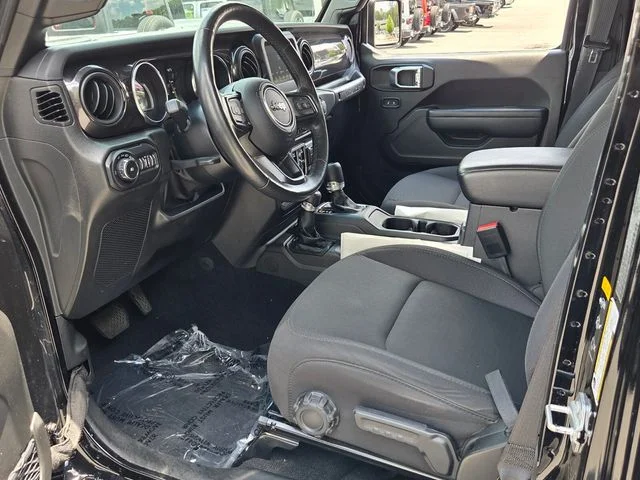Used 2022 Black Jeep Unlimited Sport Altitude image 16