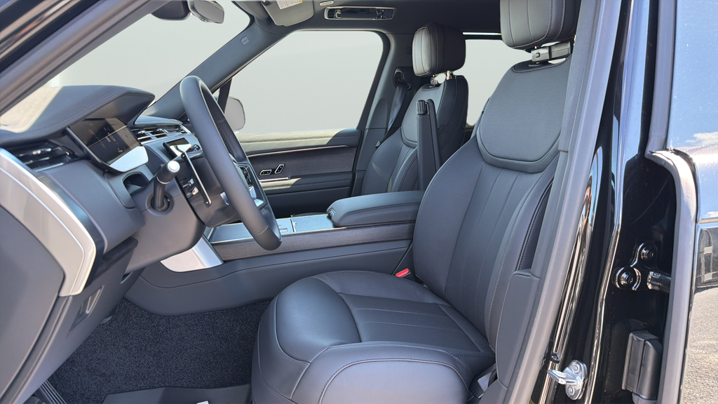 New 2026 Santorini Black Land Rover SE image 19