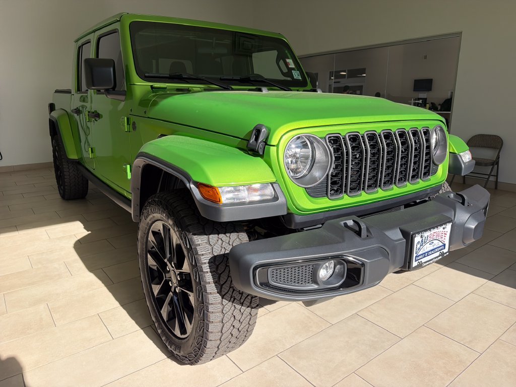 2025 Jeep Gladiator