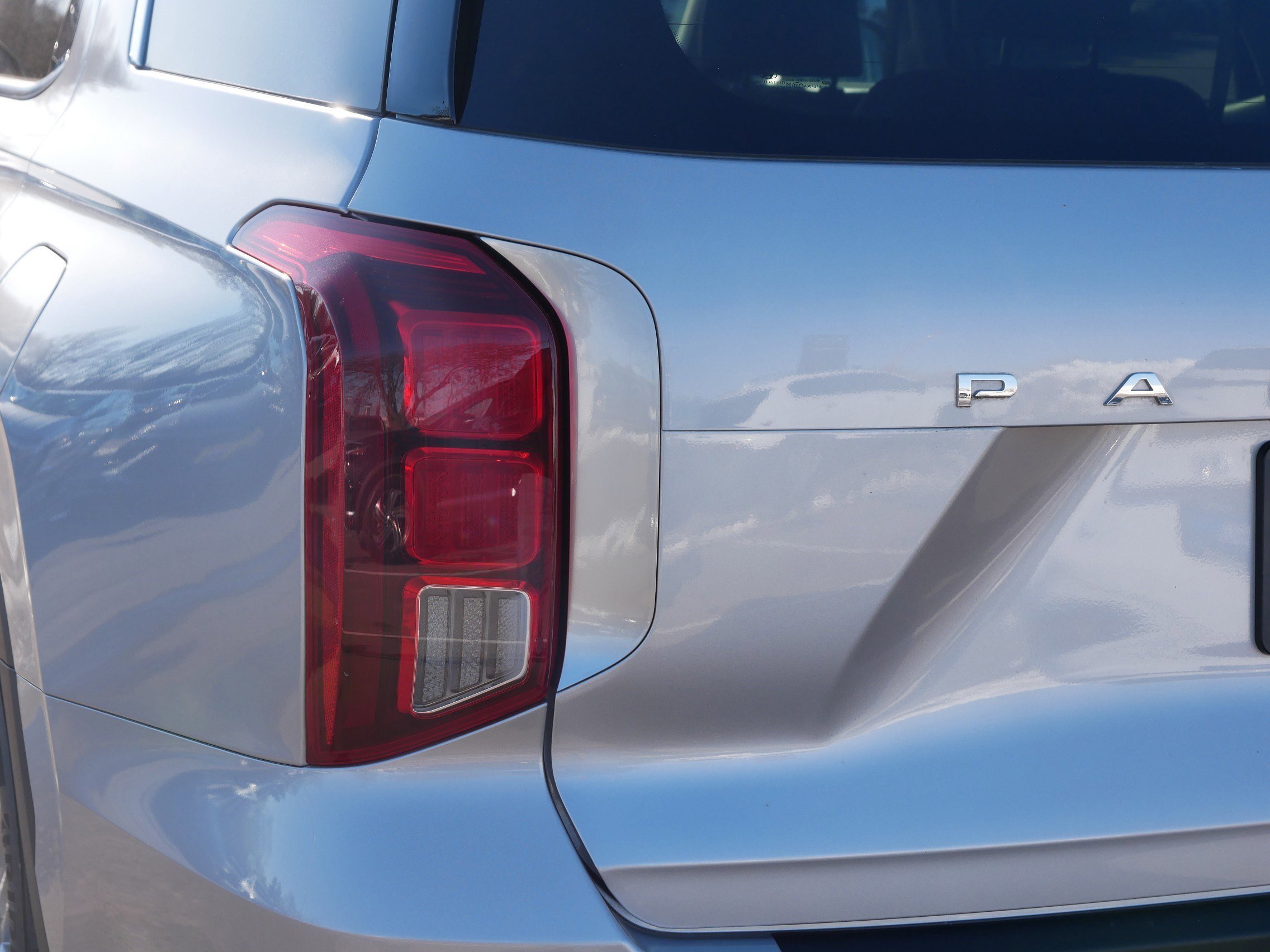 Certified Used 2025 Typhoon Silver Hyundai SEL image 17