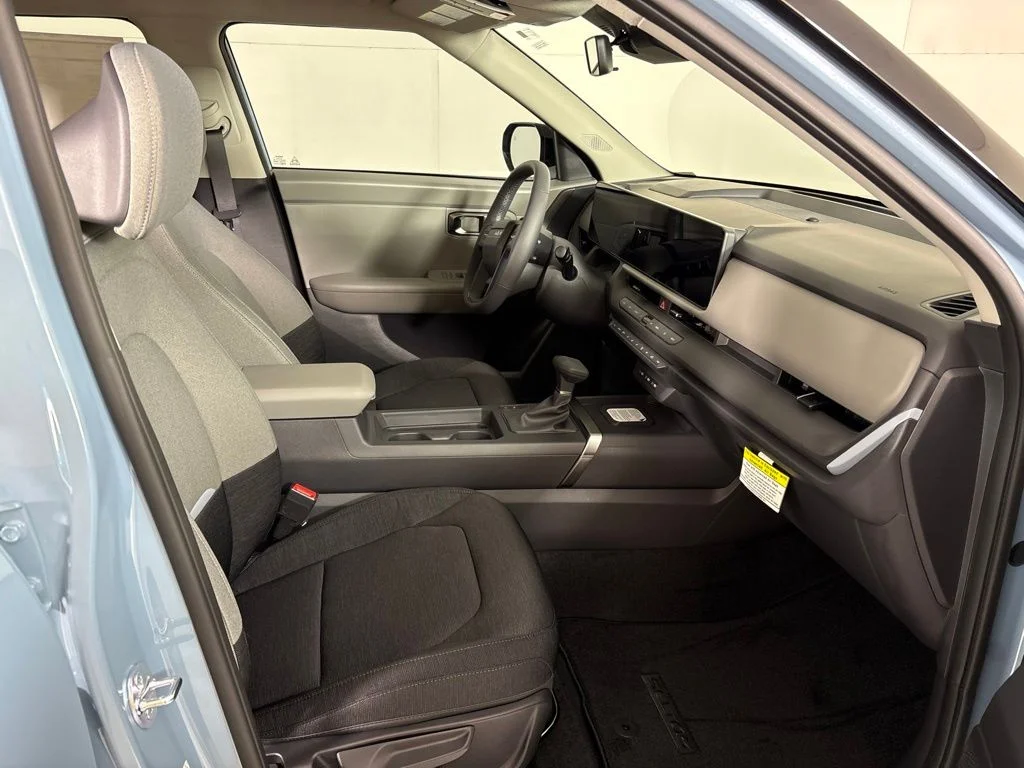 New 2027 Frost Blue / Black Roof Kia S image 15