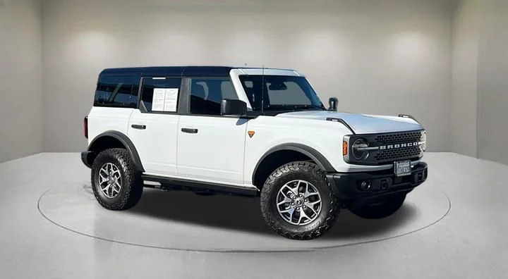 2025 Ford Bronco Badlands 4x4's photo