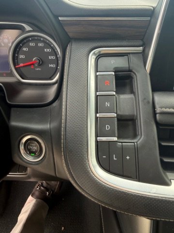 Used 2021 Iridescent Pearl Tricoat Chevrolet Premier image 19