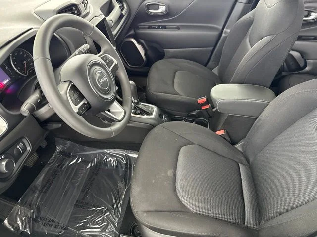 Used 2023 Black Jeep Latitude image 22