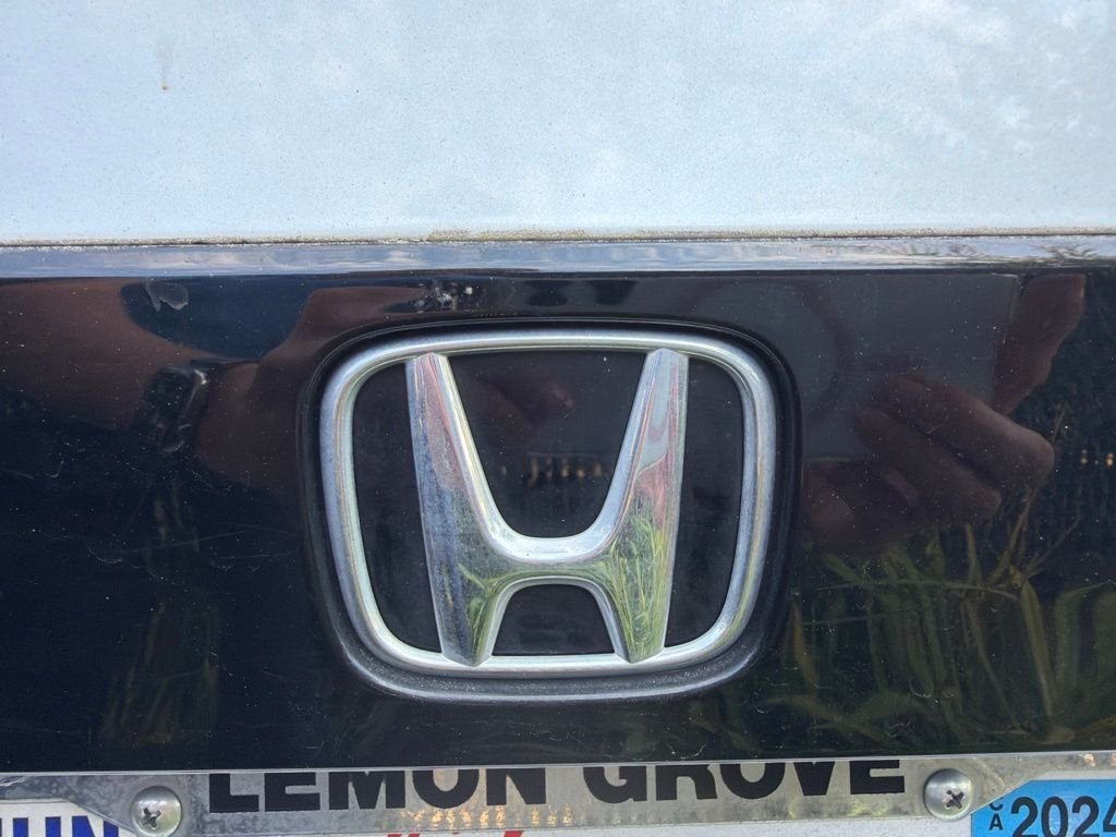 Used 2023 White Honda EX image 21
