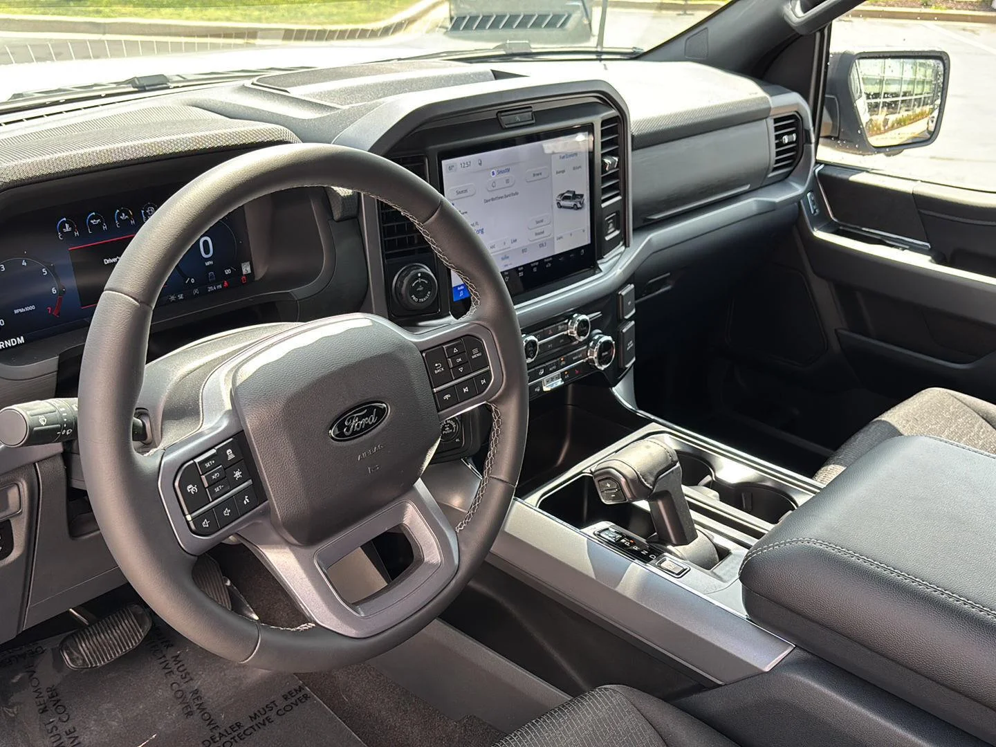 New 2026 Oxford White Ford XLT image 14