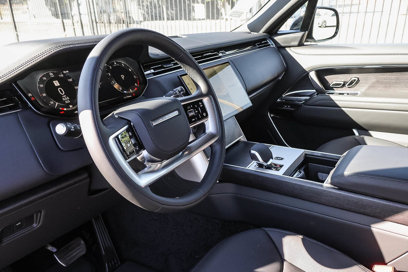 New 2026 Eiger Grey Land Rover SE image 24