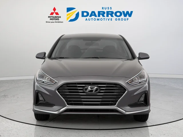 Used 2018 Gray Hyundai Sport image 7