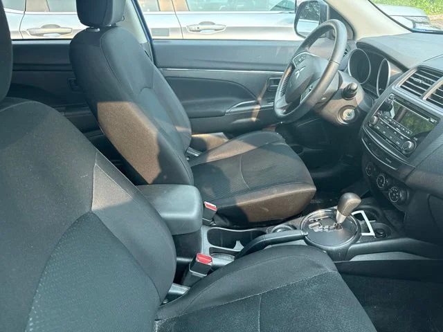 Used 2015 Octane Blue Metallic Mitsubishi ES image 11