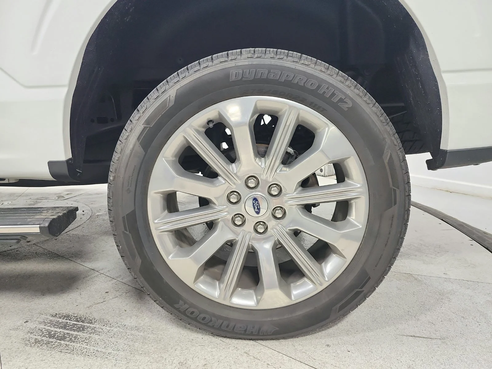 Used 2021 White Ford Limited image 20