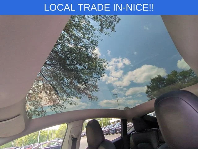 Used 2020  Tesla Long Range image 17