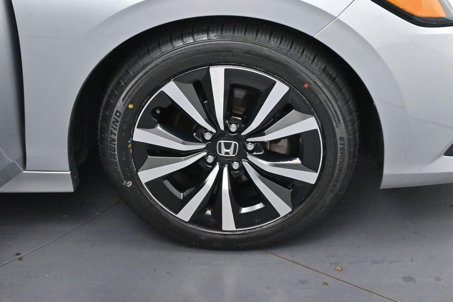 Used 2023 Lunar Silver Metallic Honda EX image 29