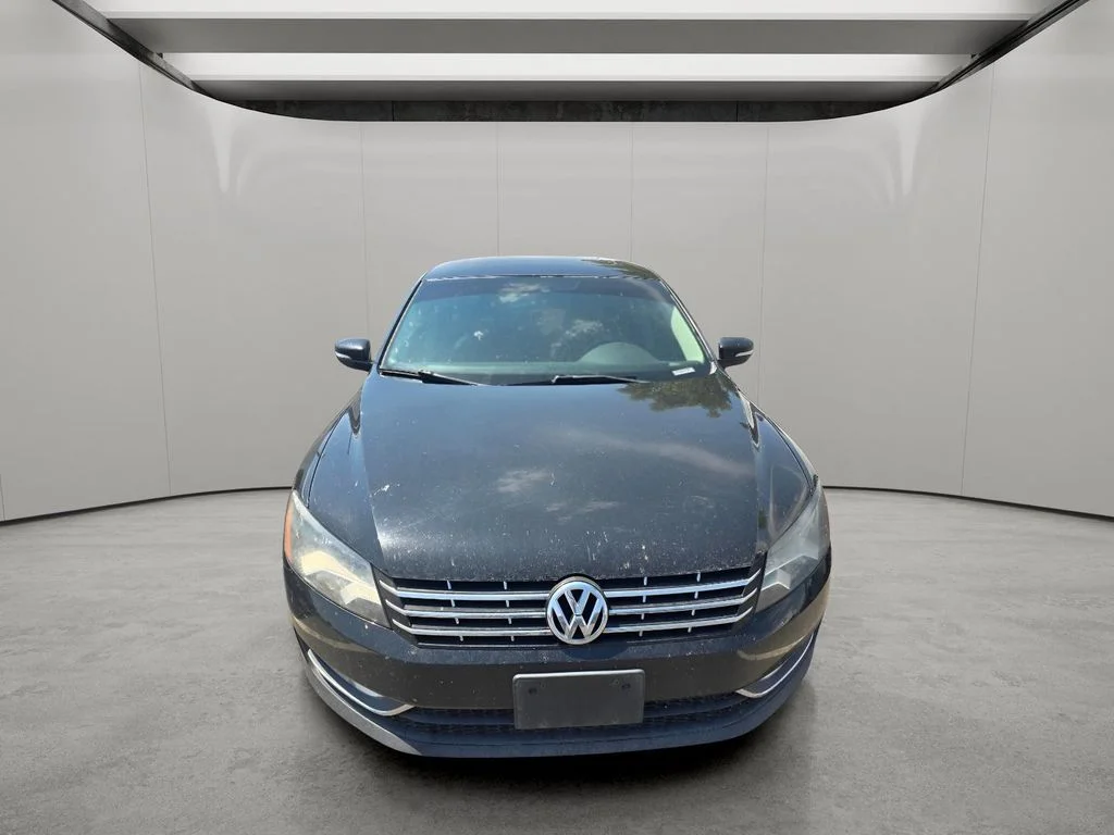 Used 2013 Black Volkswagen TDI SEL Premium image 11