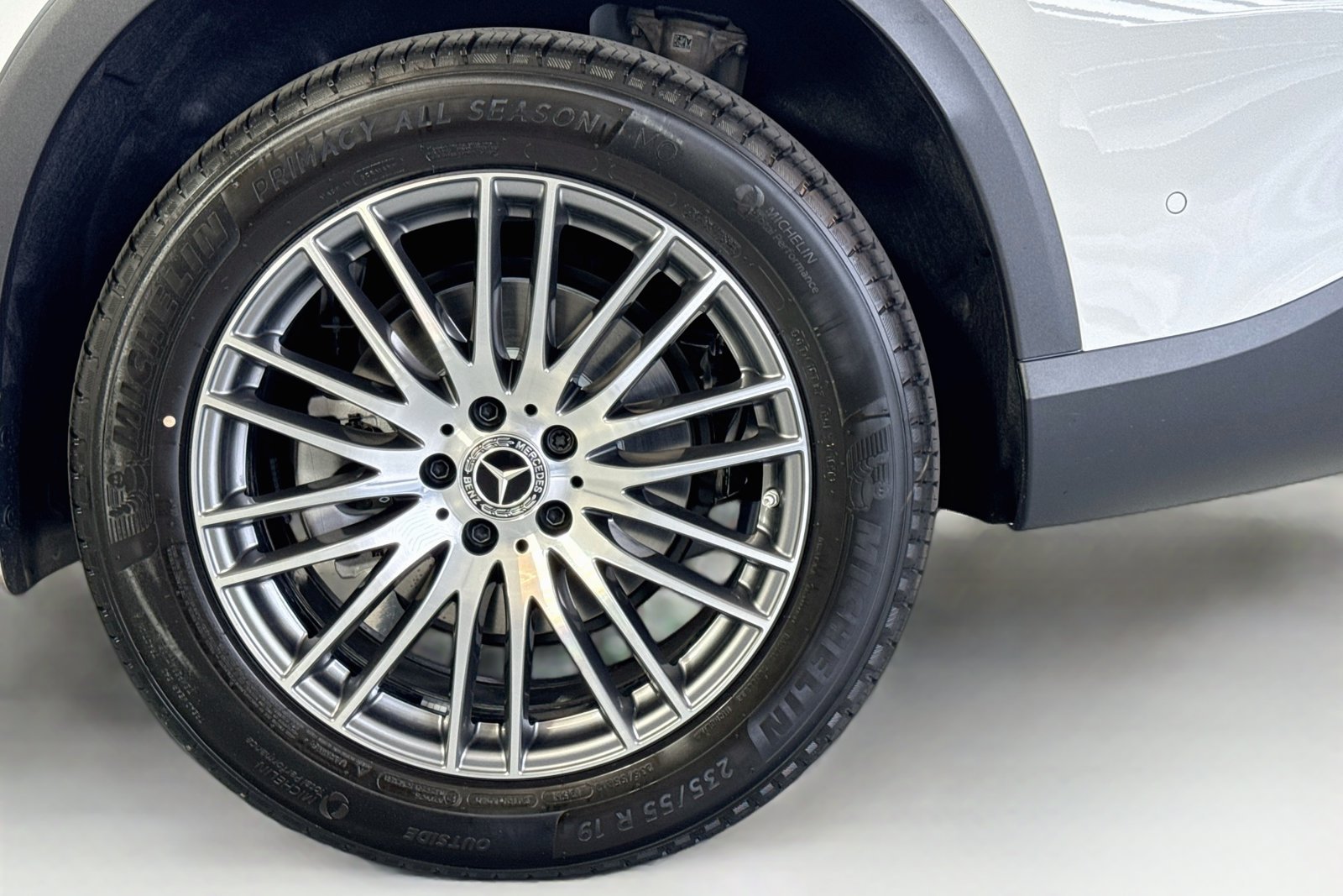 New 2026 Polar White Mercedes-Benz GLC 300 image 29