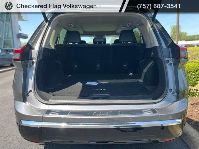 Used 2024 Gun Metallic Nissan Platinum image 33