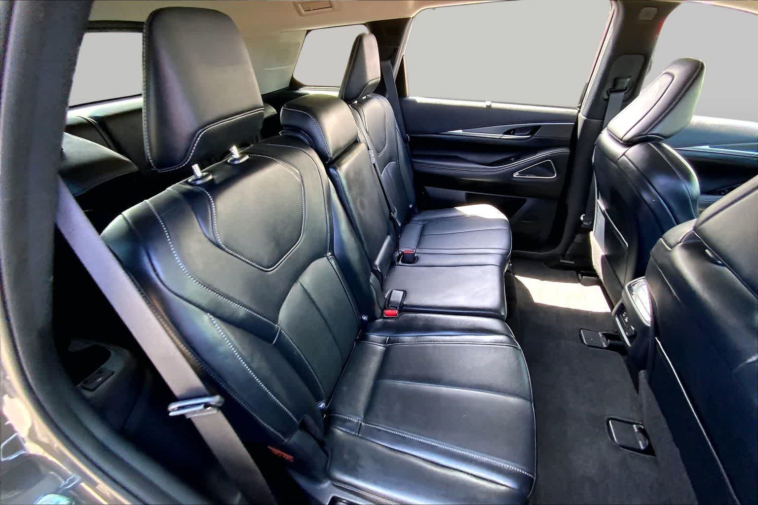 Used 2023 Graphite Shadow INFINITI LUXE image 18