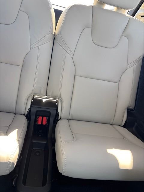 Used 2024 White Volvo Ultimate image 29