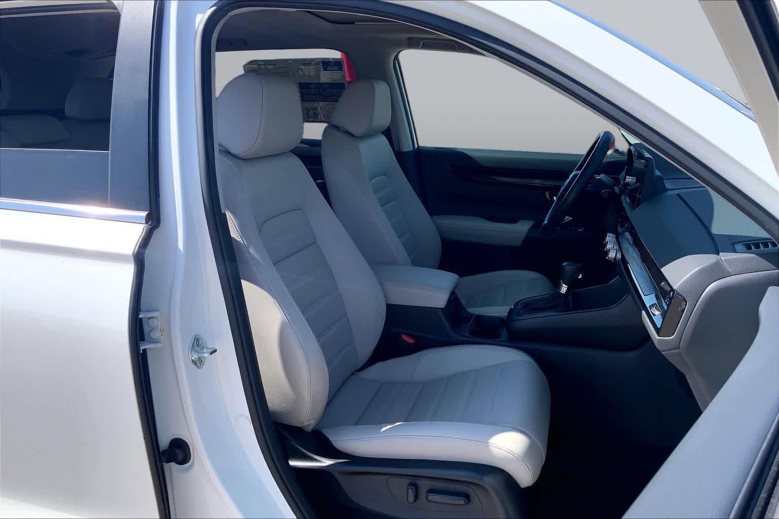 Certified Used 2023 Platinum White Pearl Honda EX-L image 9