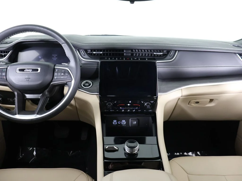 Used 2023 Silver Jeep Limited image 42