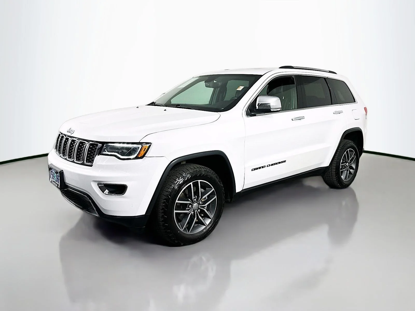 Used 2017 Bright White Clearcoat Jeep Limited image 4