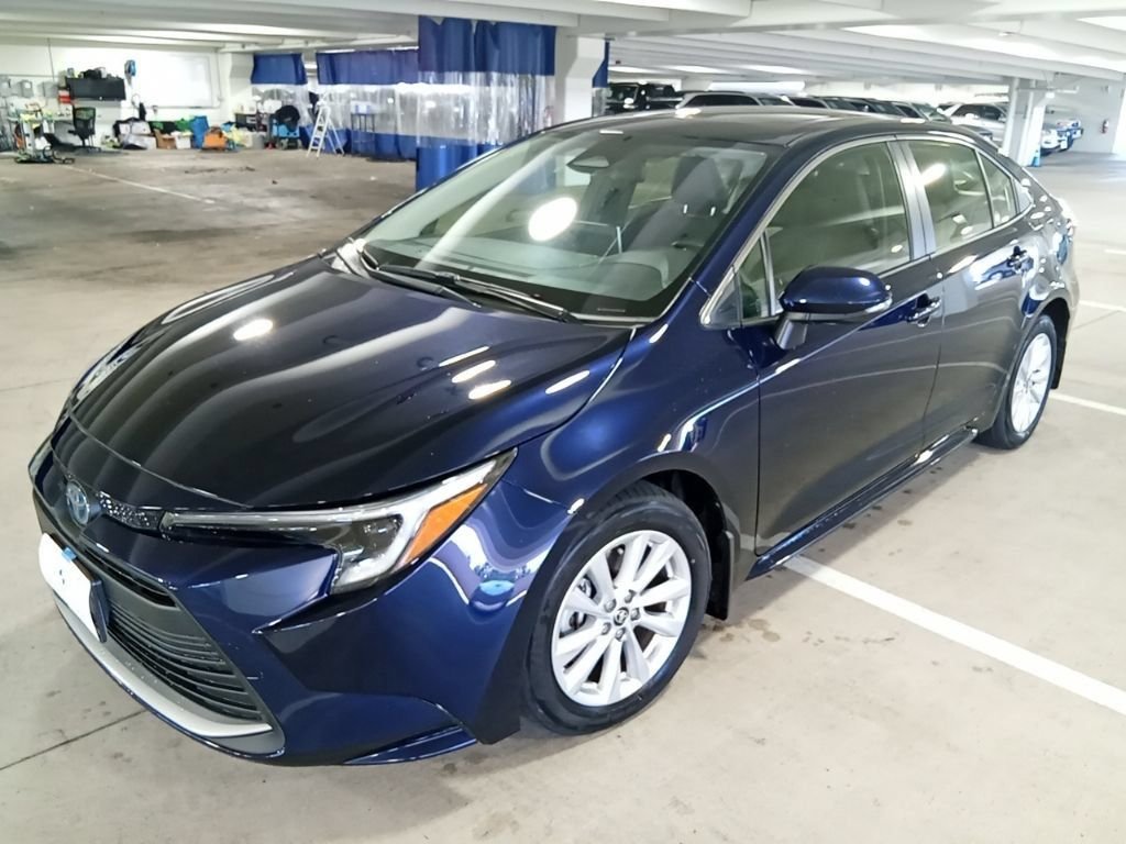 Used 2025 Blueprint Toyota XLE image 1