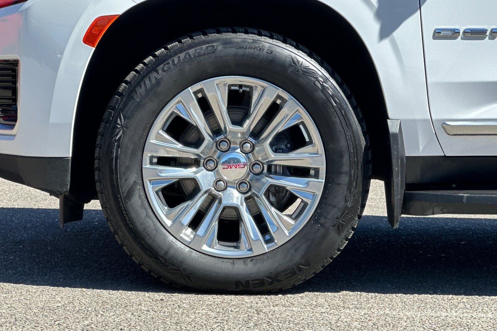 2024 GMC Yukon XL Denali - Photo 27