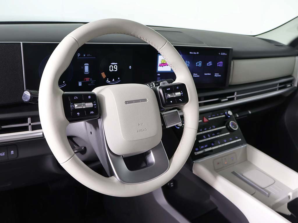 Used 2024 Gray Hyundai SE image 24