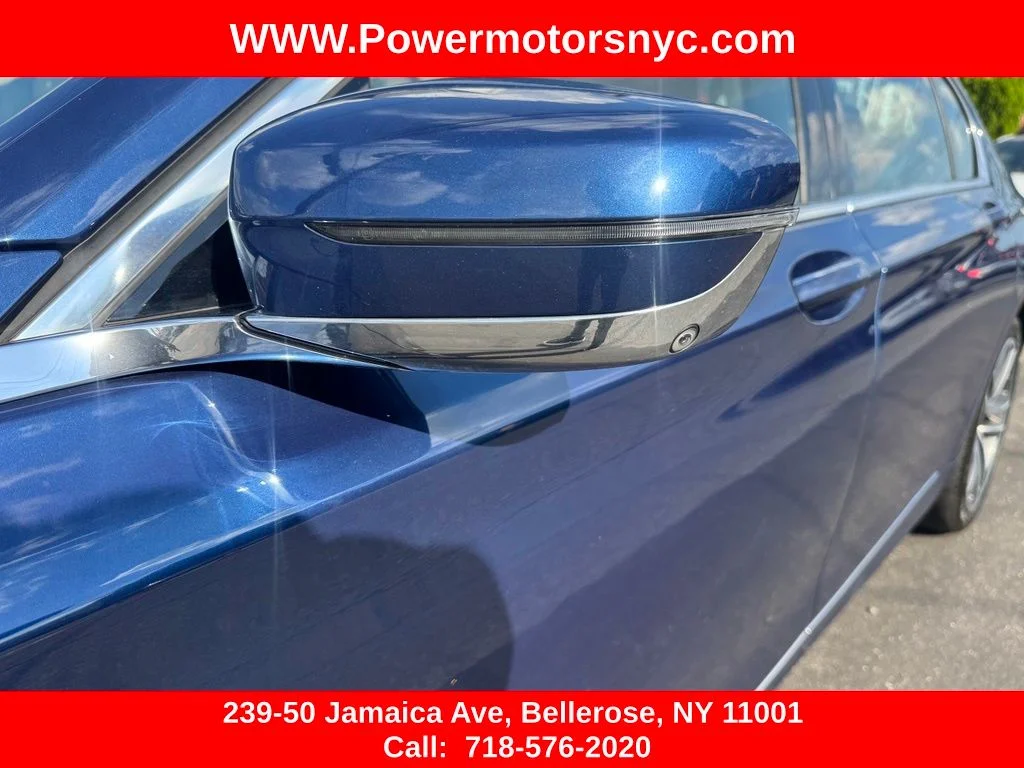 Used 2022 Blue BMW 750i xDrive image 12