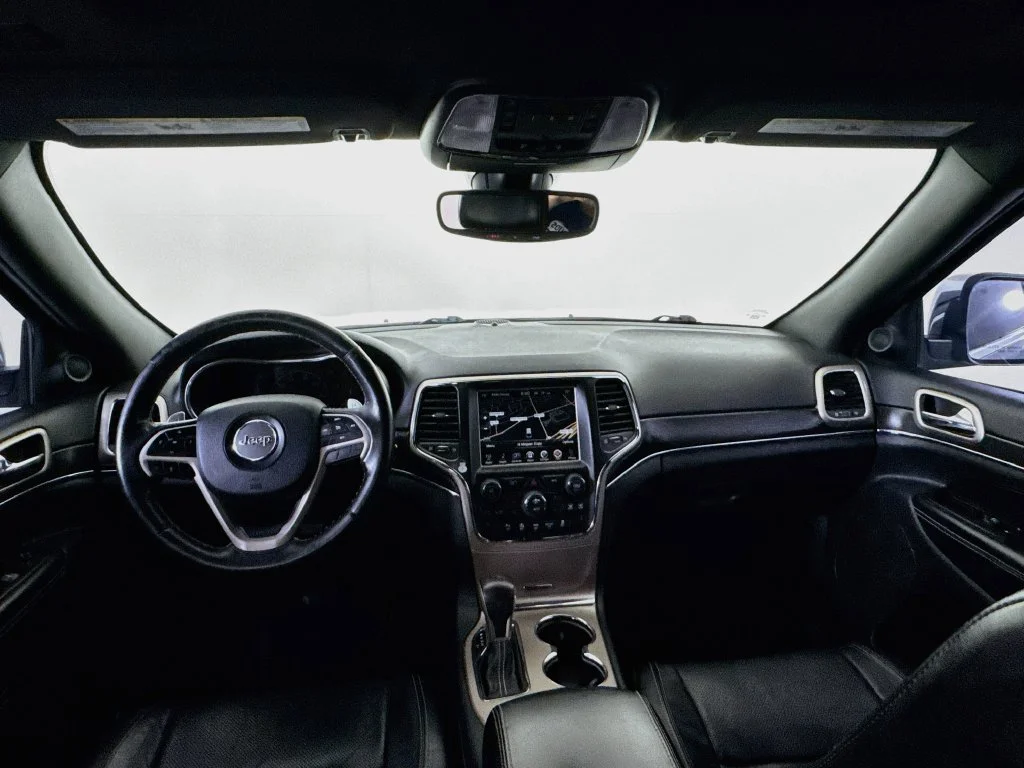 Used 2017 Gray Jeep Limited image 26