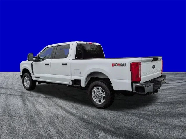New 2026 Oxford White Ford F-350® XLT image 6