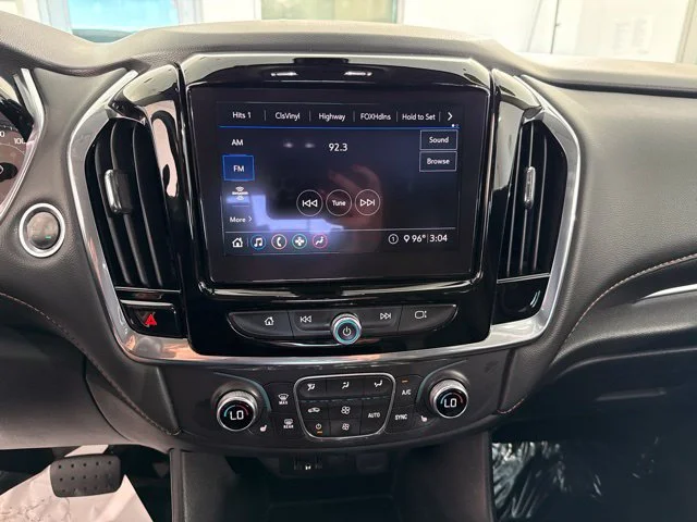 Used 2020 White Chevrolet 3LT image 23