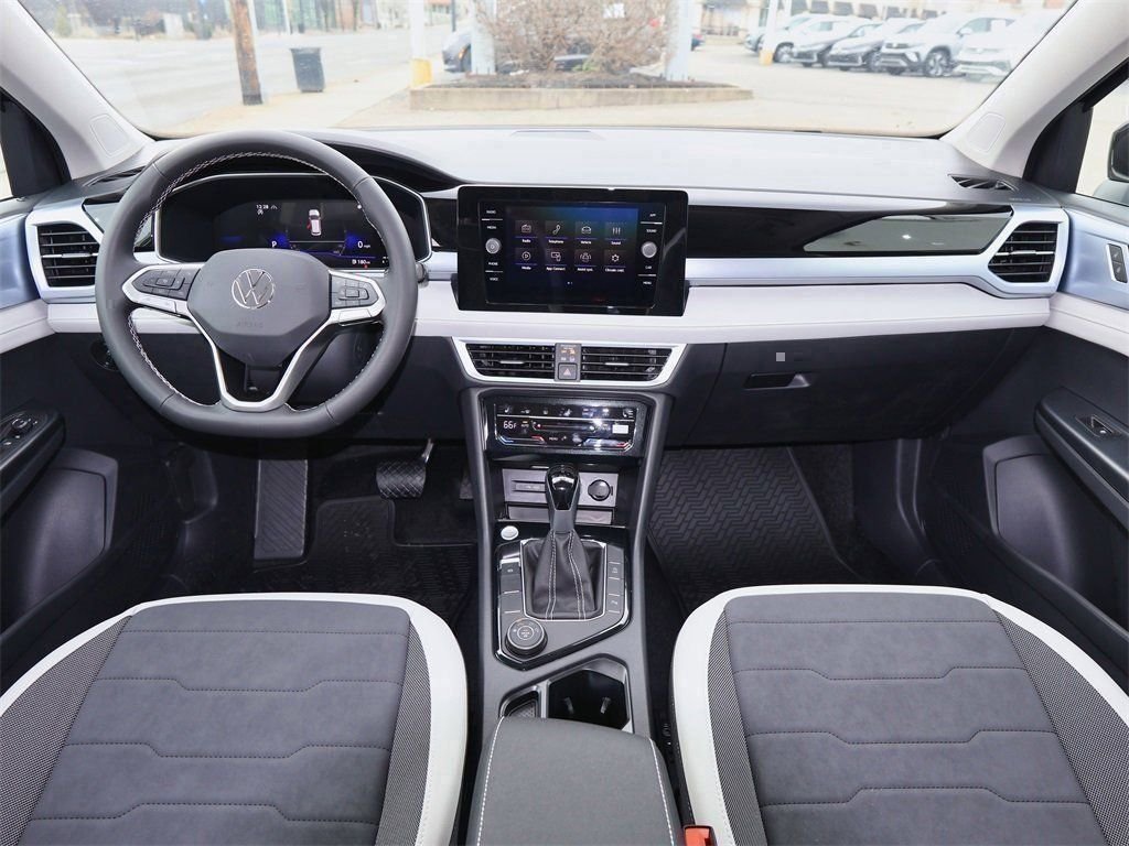 New 2026 Black Volkswagen 1.5T SE image 14