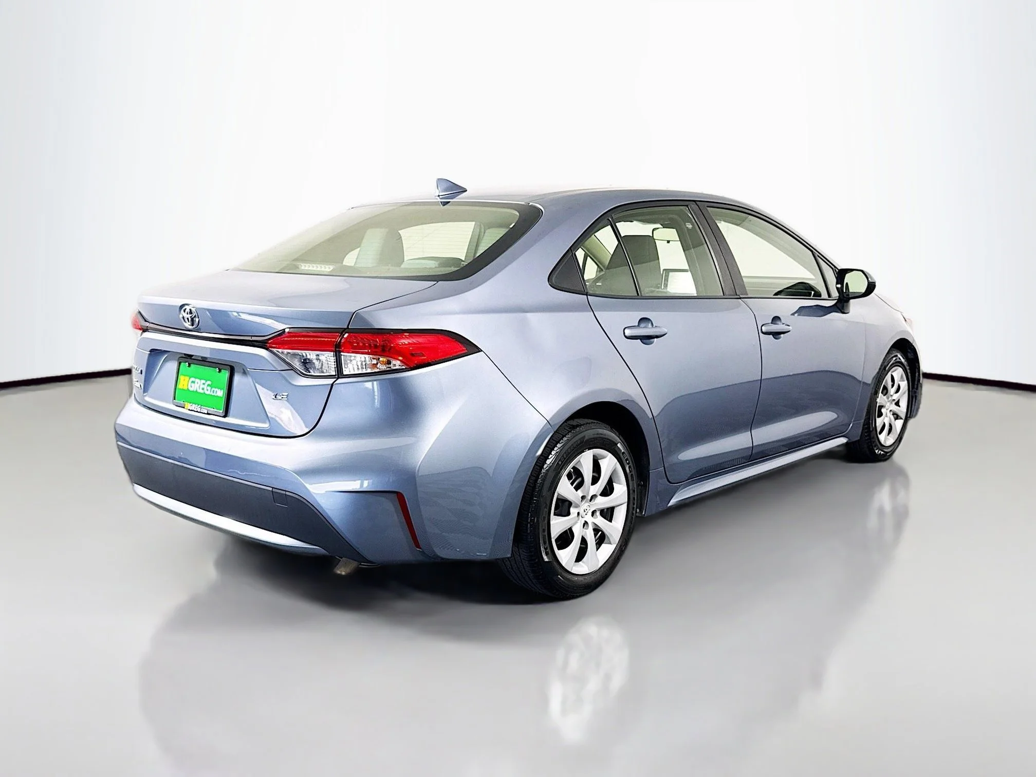 Used 2022 Celestite Toyota LE image 7