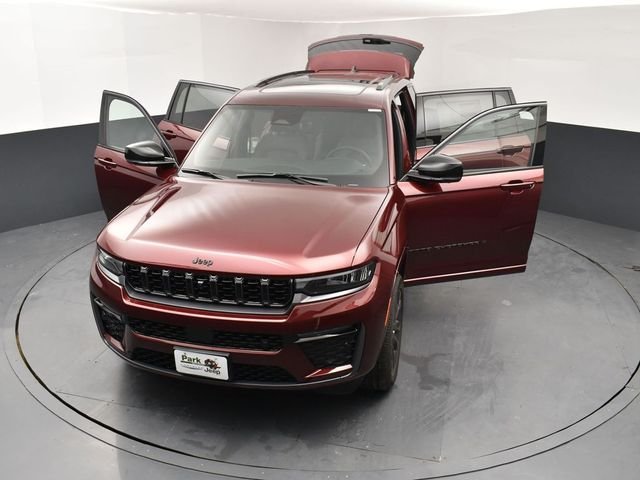 New 2026 Velvet Red Pearl-Coat Exterior Paint Jeep Limited image 26