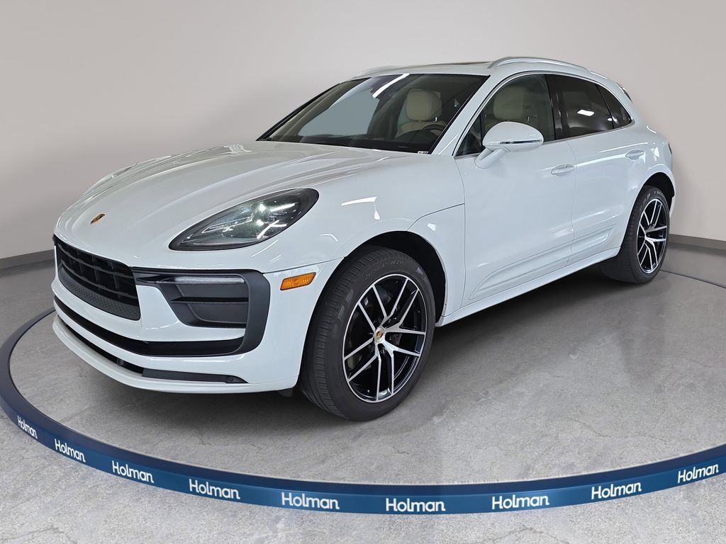 2022 Porsche Macan -'s photo