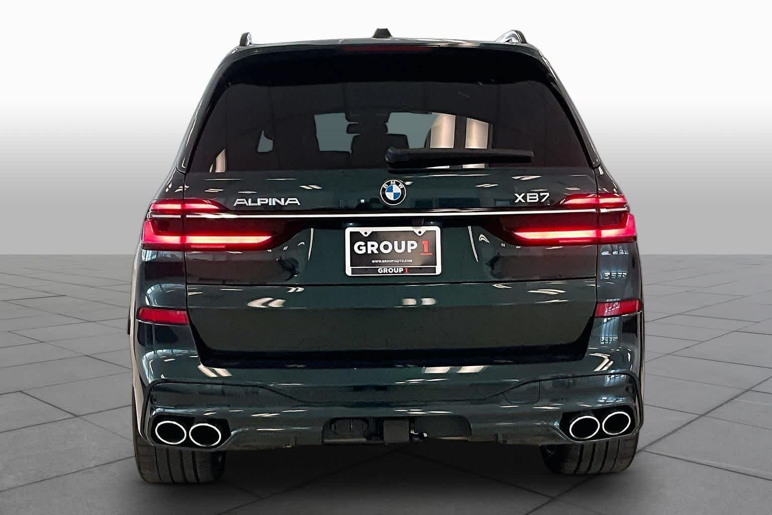 Used 2025 ALPINA Green Metallic BMW ALPINA XB7 image 4