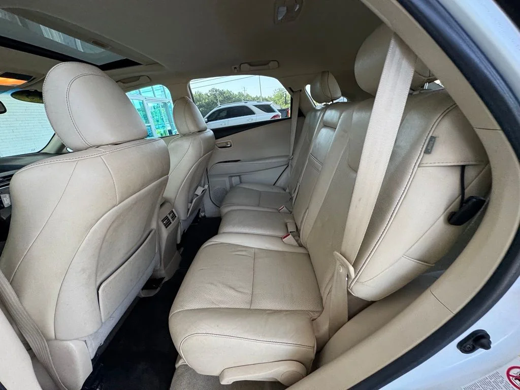 Used 2013 White Lexus 350 image 19