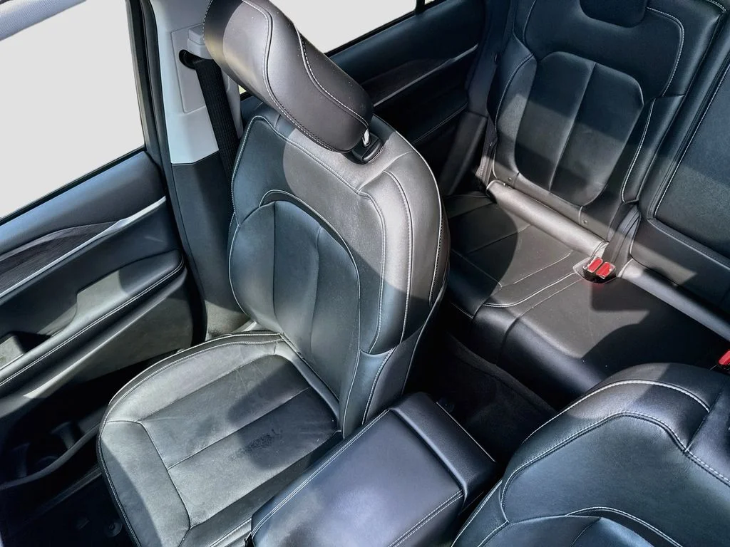 Used 2023 Rocky Mountain Pearlcoat Jeep Limited image 23