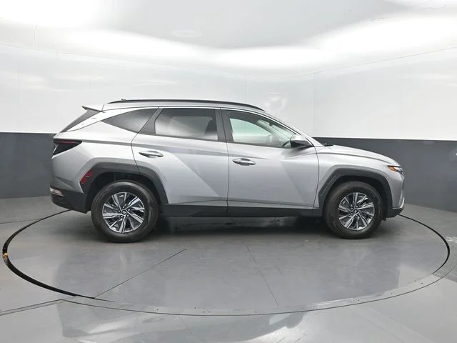 Used 2022 Silver Hyundai Blue image 36