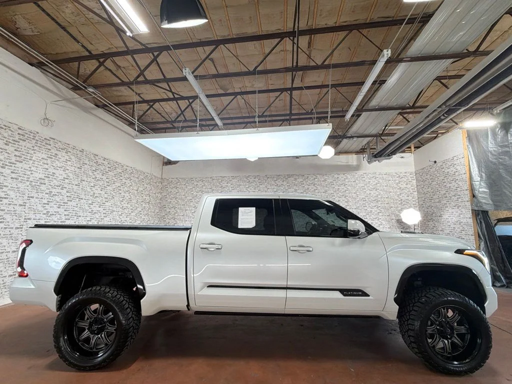 Used 2022 Wind Chill Pearl Toyota Platinum image 8