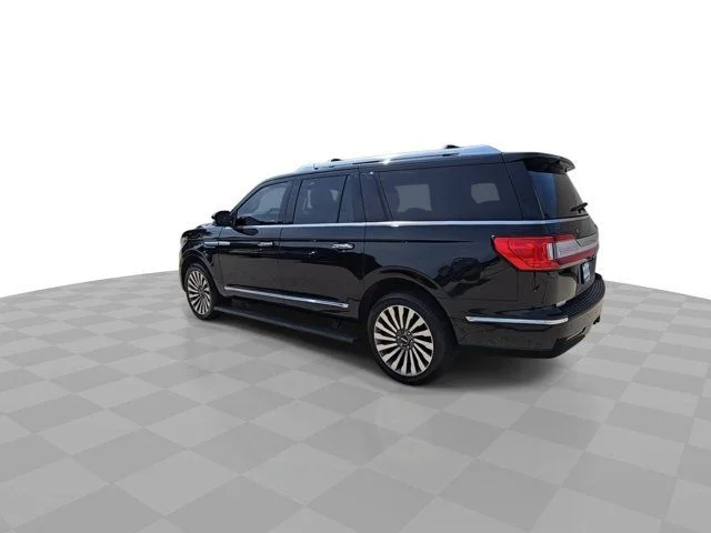 Used 2019 Black Metallic Lincoln Reserve image 6