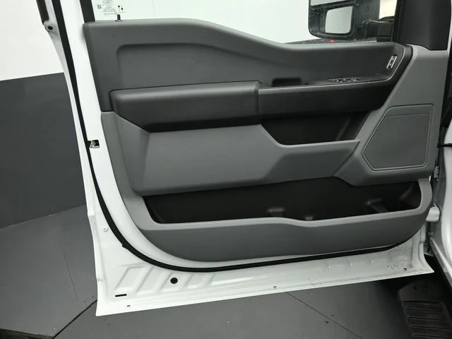 New 2026 Oxford White Ford XL image 18