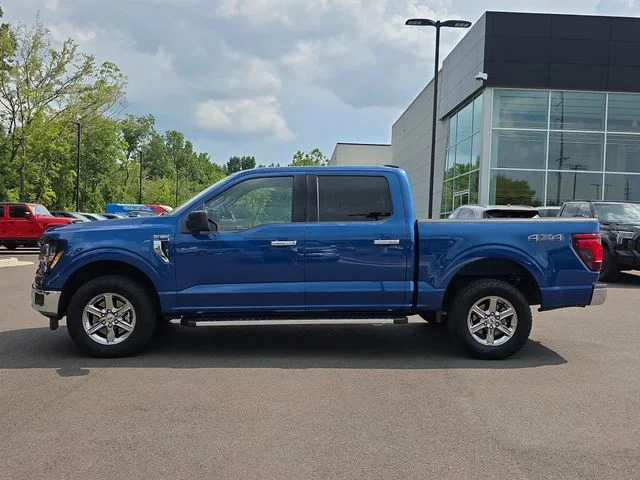 Used 2025 Blue Ford XLT image 2