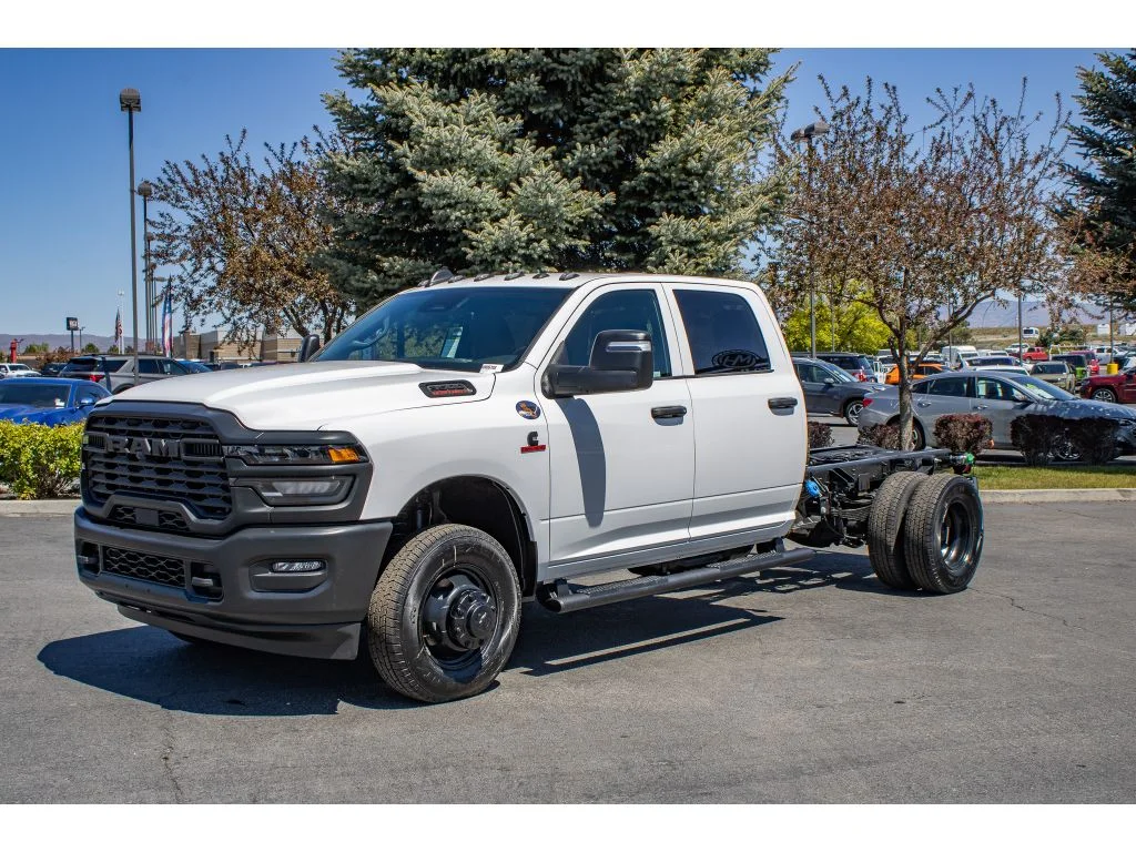 New 2026 Bright White Clearcoat Ram Tradesman image 4