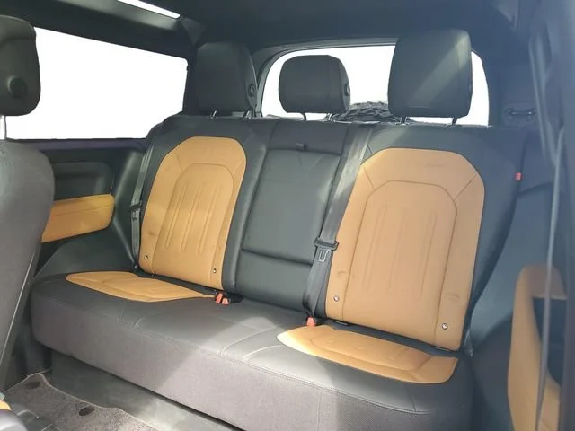 Used 2022 Gray Land Rover X image 27